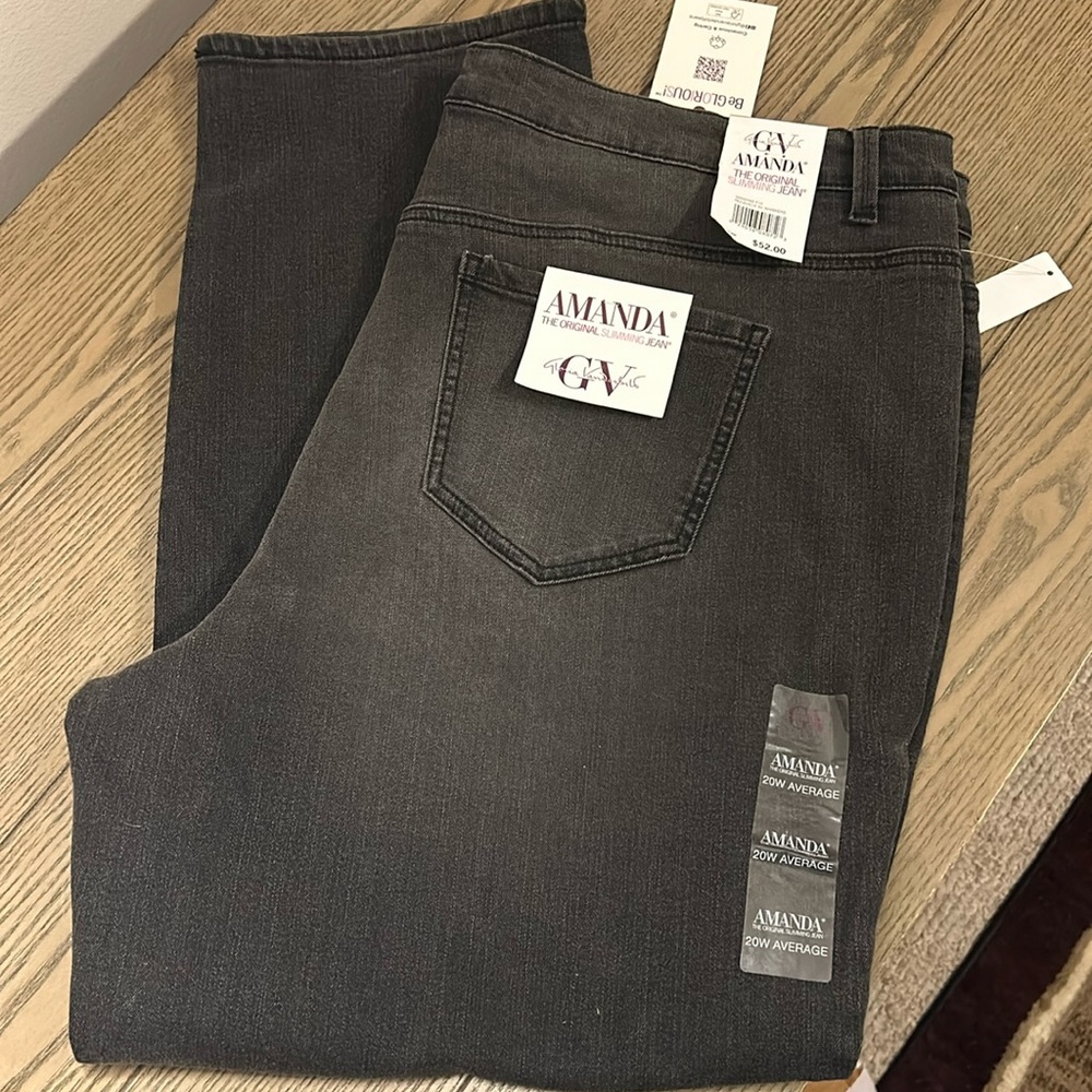 Gloria Vanderbilt Amanda Jeans. Size 20W. Color Rockville w/Whiskers.